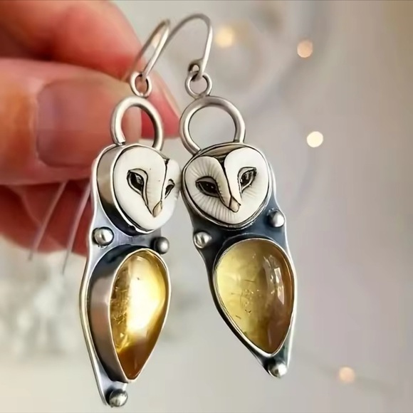 Gothic Owl Silver Tone Earrings - Picture 1 of 4